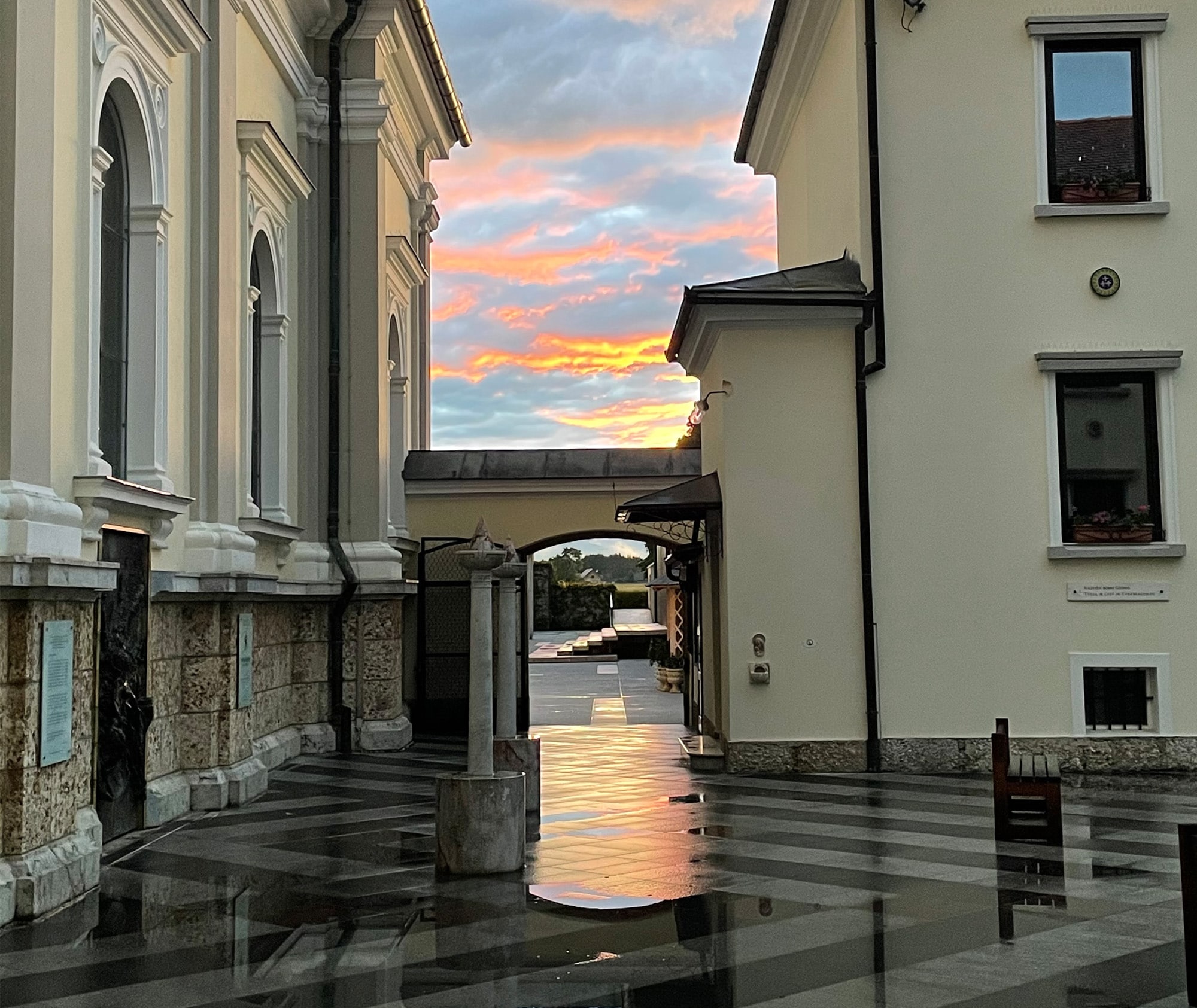 galerija_0025_atrij-min-1.jpg